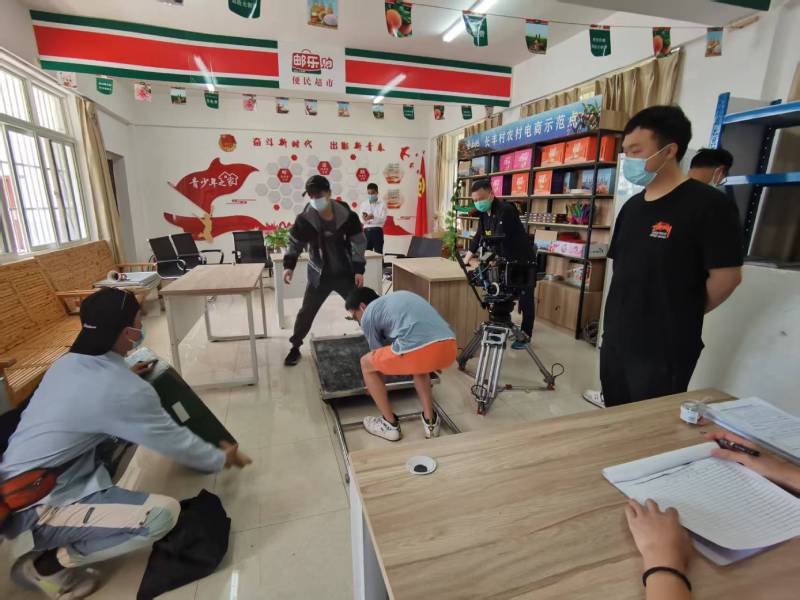 追星女孩心理学分析报告：让胡路区广告片拍摄公司揭秘饭圈应援式传播逻辑